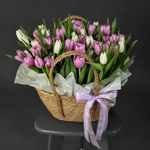 Корзина тюльпанов