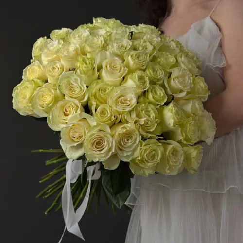 Букет из 51 белой розы